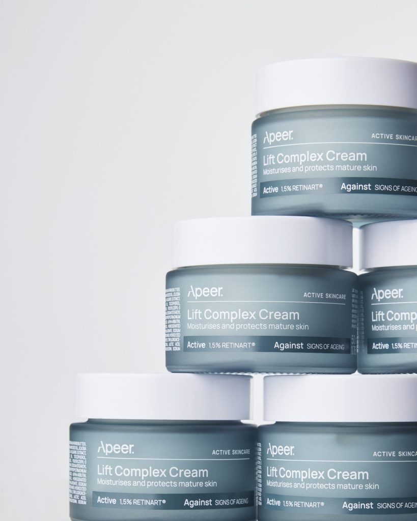 Apeer Lift Complex Cream.