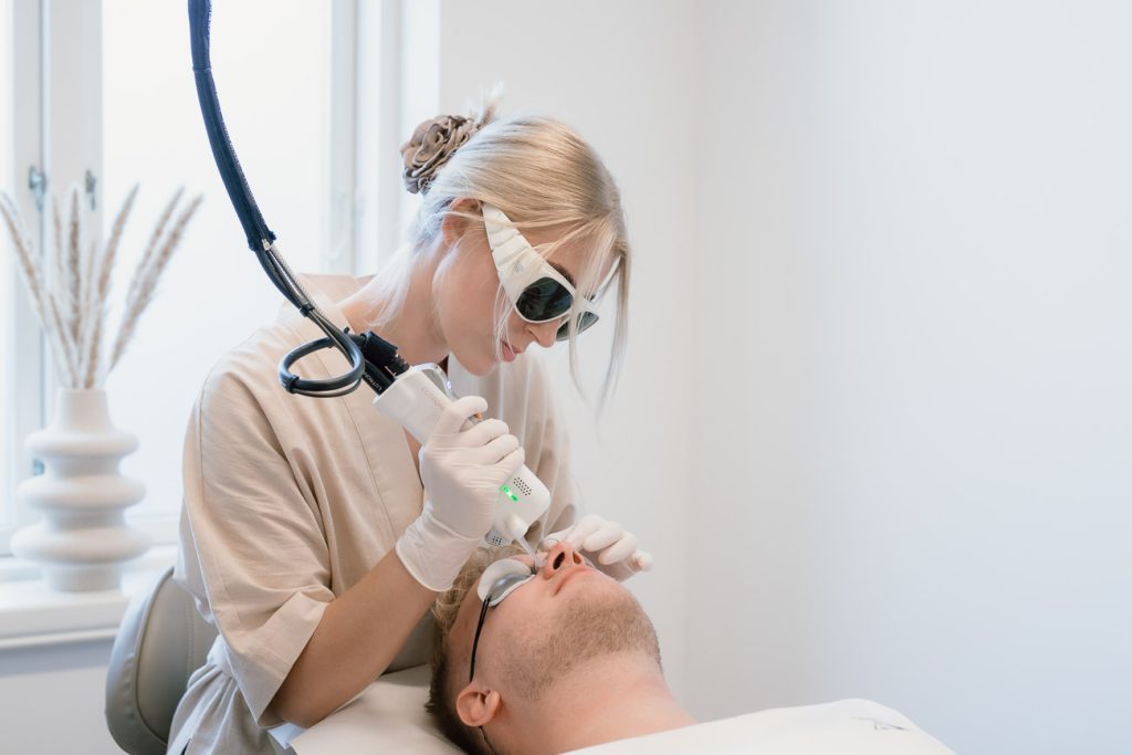 rejuvenation med laser og jessner peeling